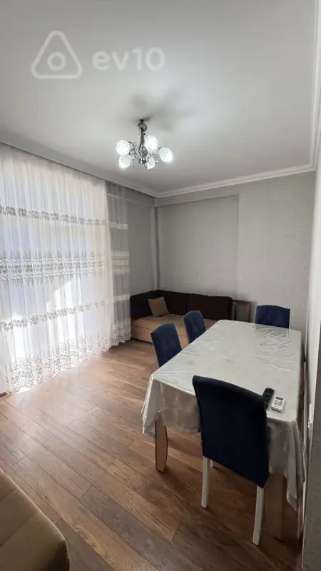 Kirayə verilir 2 otaqlı yeni tikili 50 m²
