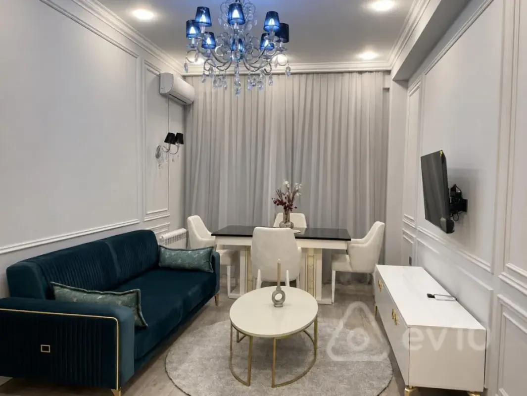 Kirayə verilir 2 otaqlı köhnə tikili 40 m²
