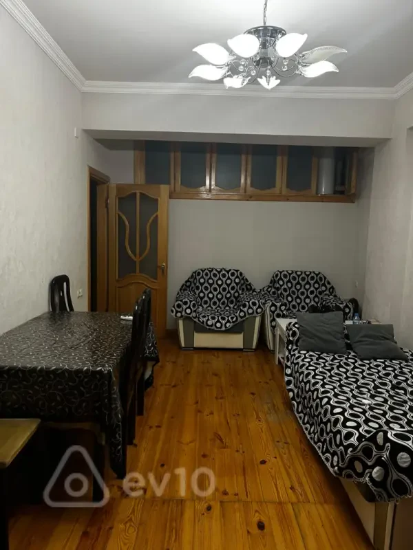 Kirayə verilir 2 otaqlı yeni tikili 70 m²