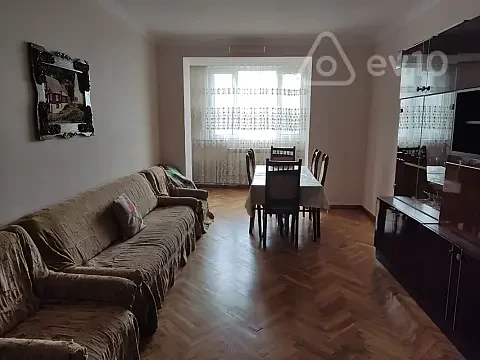 Kirayə verilir 3 otaqlı köhnə tikili 100 m² — Bakı, Yasamal 3 otaq 100.00 m²