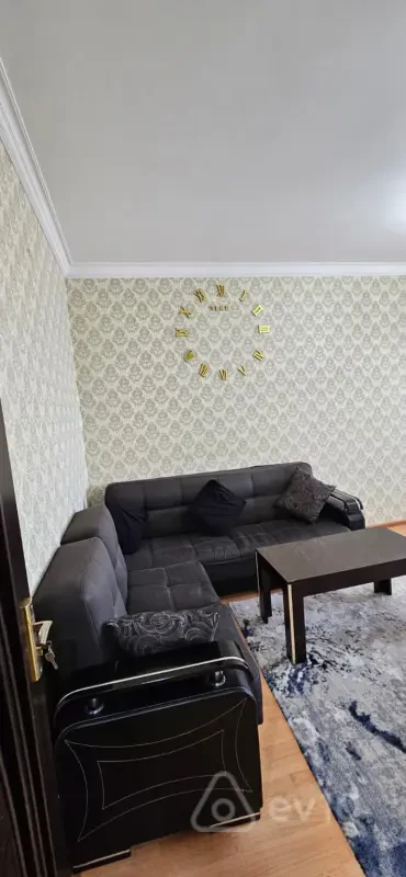 Kirayə verilir 3 otaqlı köhnə tikili 65 m²