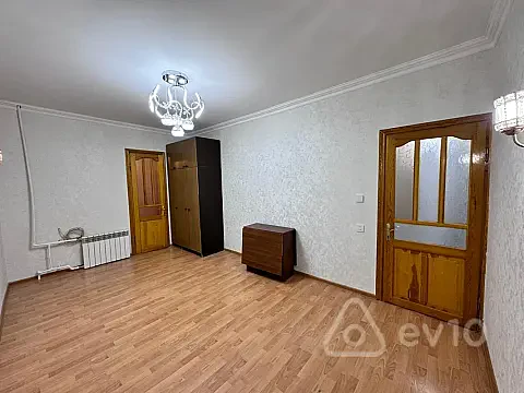 Satılır 3 otaqlı köhnə tikili 52 m² — Bakı, Binəqədi 3 otaq 52.00 m²