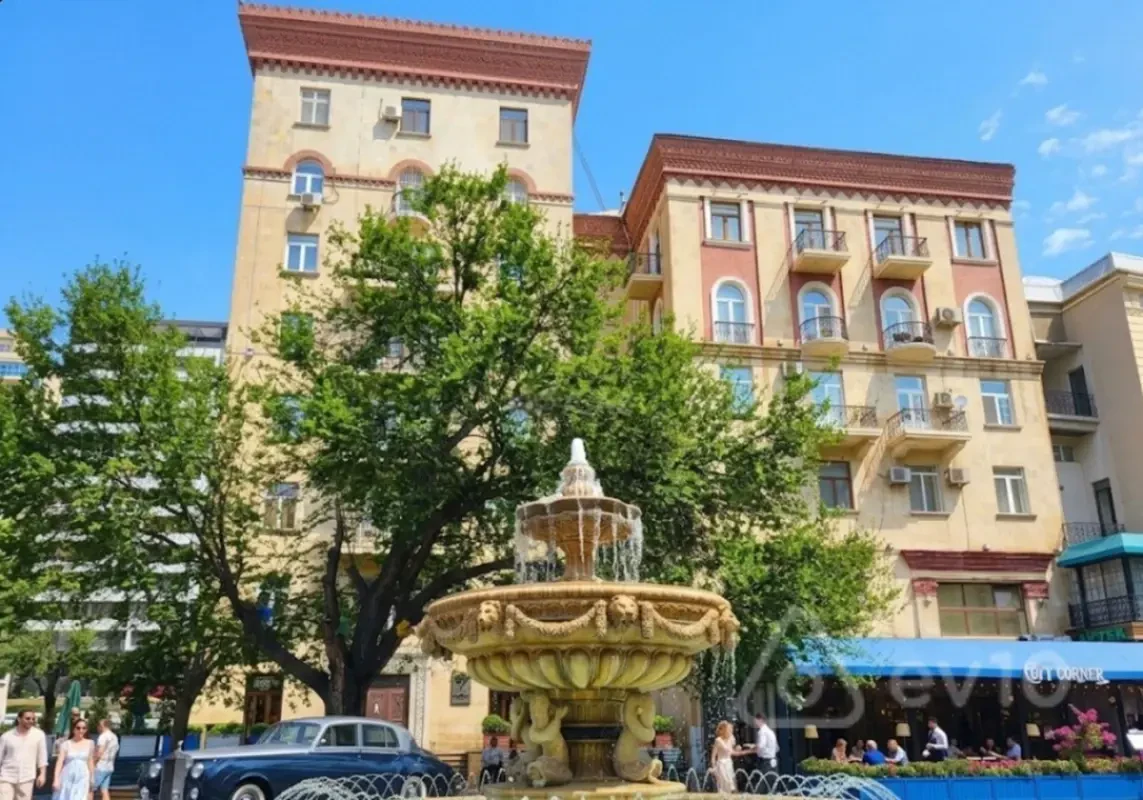 Satılır 3 otaqlı köhnə tikili 80 m²