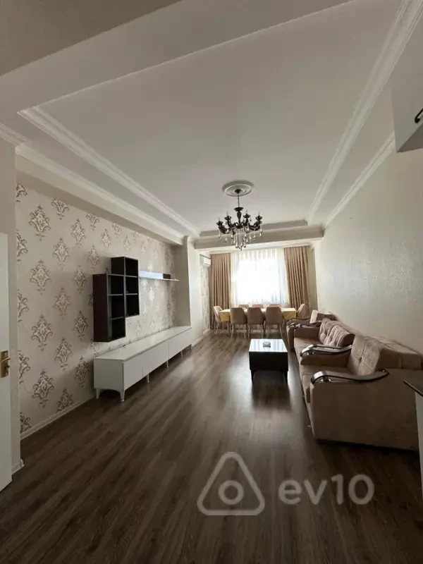 Kirayə verilir 2 otaqlı yeni tikili 80 m²