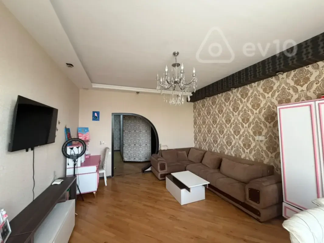 Kirayə verilir 2 otaqlı yeni tikili 75 m²