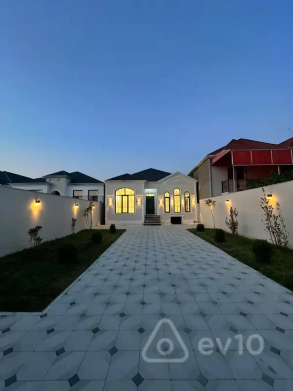 Satılır 4 otaqlı həyət evi 120 m²