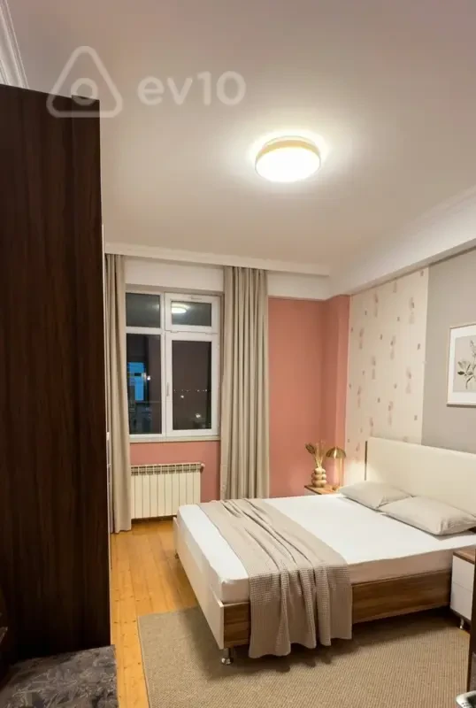 Kirayə verilir 2 otaqlı yeni tikili 80 m²