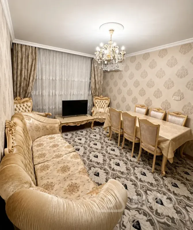 Kirayə verilir 2 otaqlı köhnə tikili 60 m²