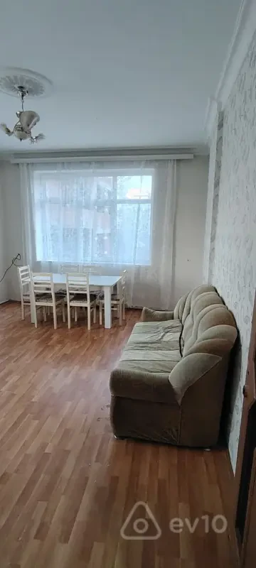 Kirayə verilir 3 otaqlı yeni tikili 90 m²