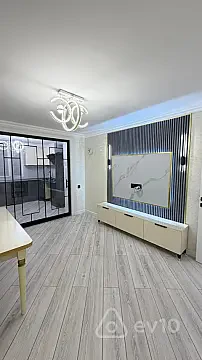 Satılır 3 otaqlı köhnə tikili 75 m² — Bakı, Nərimanov 3 otaq 75.00 m²