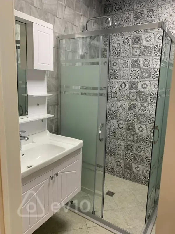 Kirayə verilir 3 otaqlı yeni tikili 116 m²