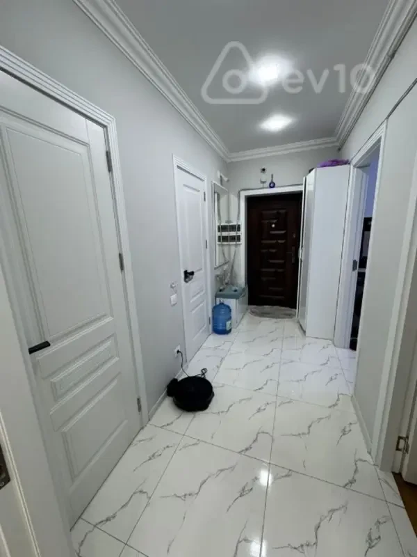 Satılır 2 otaqlı yeni tikili 68 m²