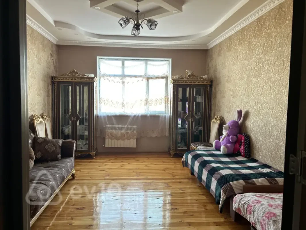 Kirayə verilir 2 otaqlı yeni tikili 70 m²