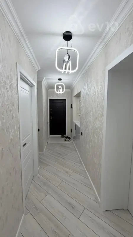 Satılır 3 otaqlı köhnə tikili 75 m²