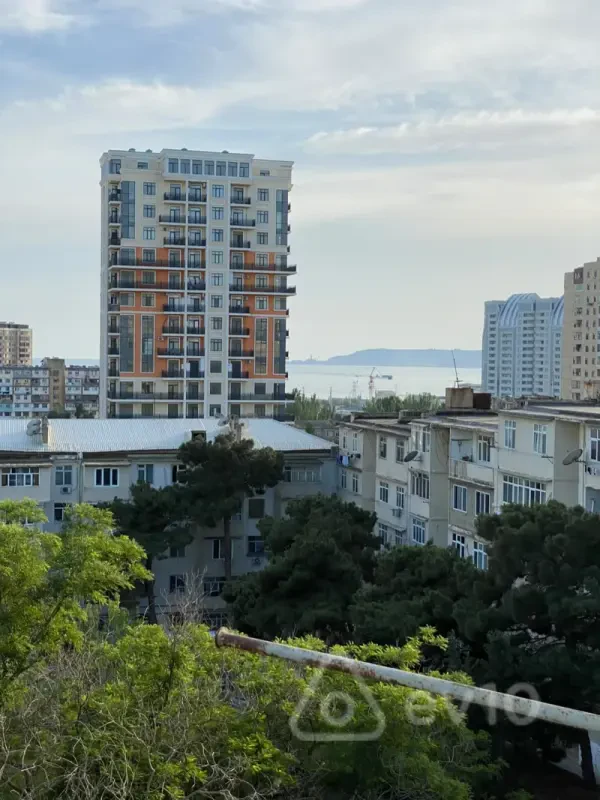 Kirayə verilir 3 otaqlı köhnə tikili 60 m²