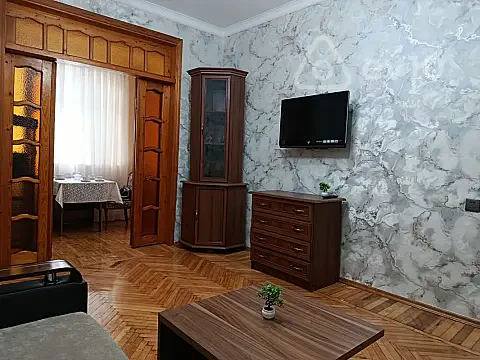 Kirayə verilir 2 otaqlı köhnə tikili 60 m² — Bakı, Nəsimi 2 otaq 60.00 m²