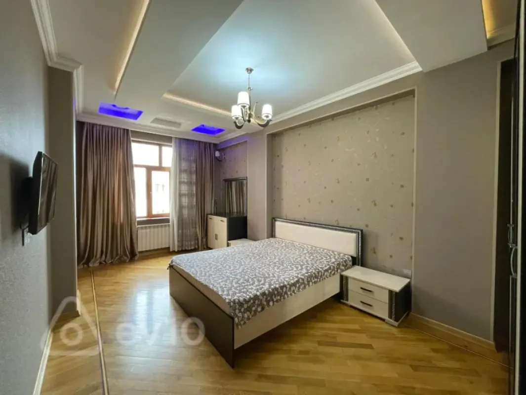 Kirayə verilir 3 otaqlı yeni tikili 100 m²