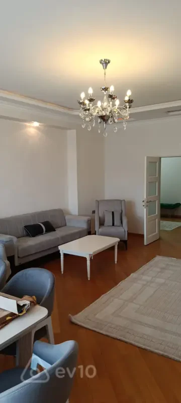 Kirayə verilir 4 otaqlı yeni tikili 220 m²