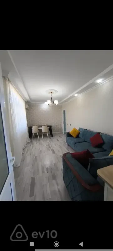 Kirayə verilir 2 otaqlı köhnə tikili 60 m²