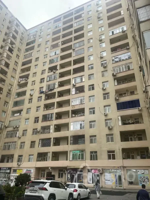 Satılır 3 otaqlı yeni tikili 120 m²