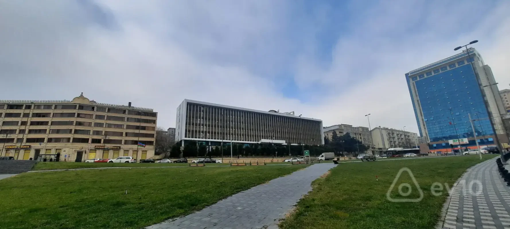 Kirayə verilir 2 otaqlı köhnə tikili 55 m²