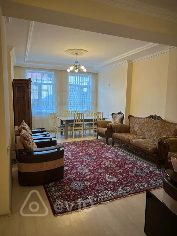 Kirayə verilir 3 otaqlı yeni tikili 110 m²