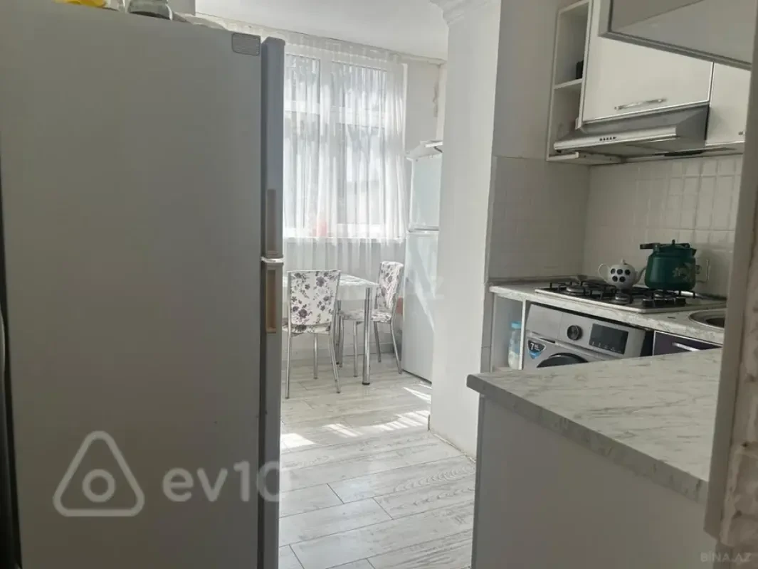 Kirayə verilir 3 otaqlı köhnə tikili 63 m²