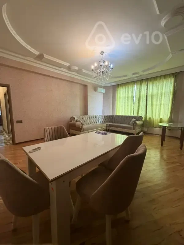 Satılır 2 otaqlı yeni tikili 90 m²