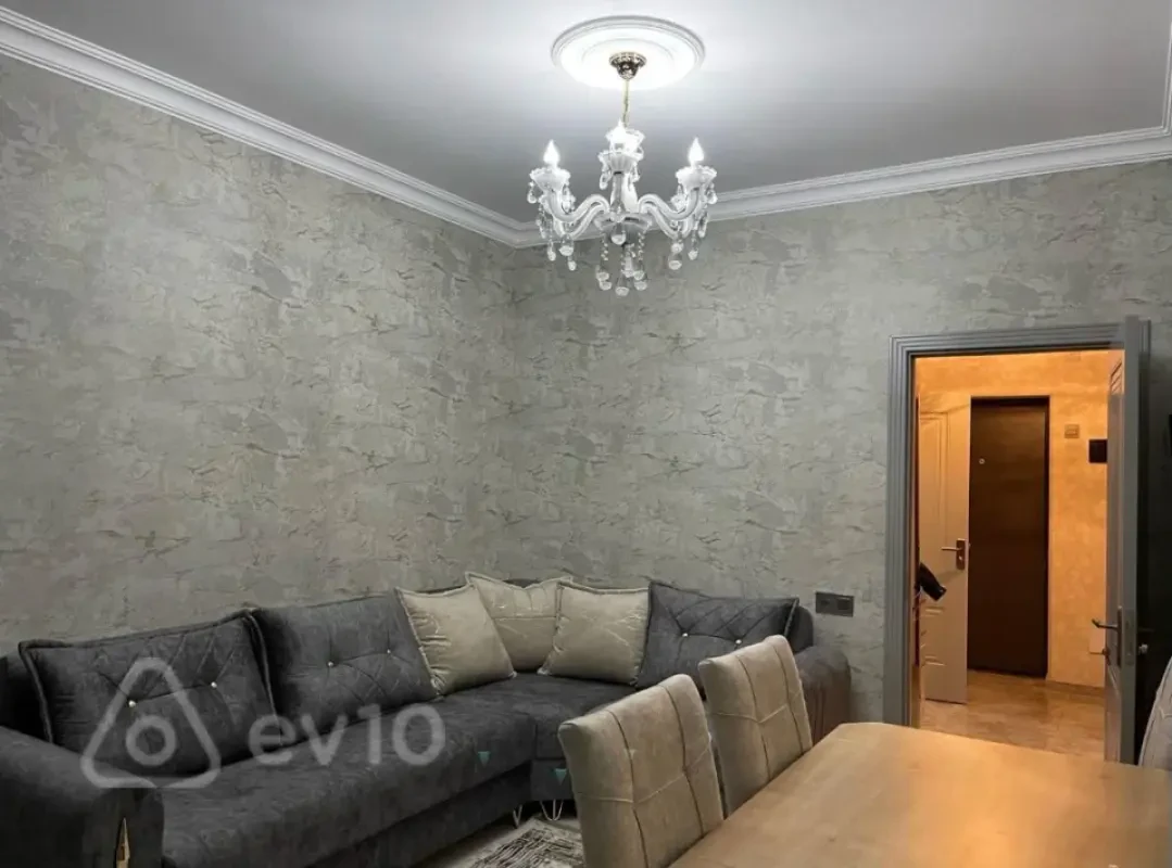Kirayə verilir 3 otaqlı yeni tikili 60 m²