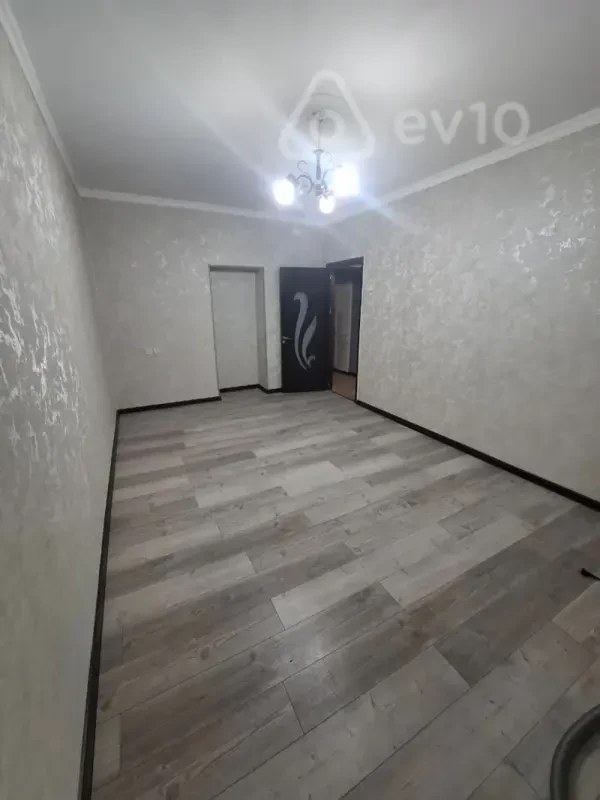 Kirayə verilir 3 otaqlı köhnə tikili 65 m²
