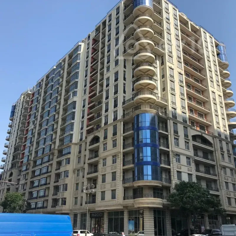 Satılır 3 otaqlı yeni tikili 172 m²