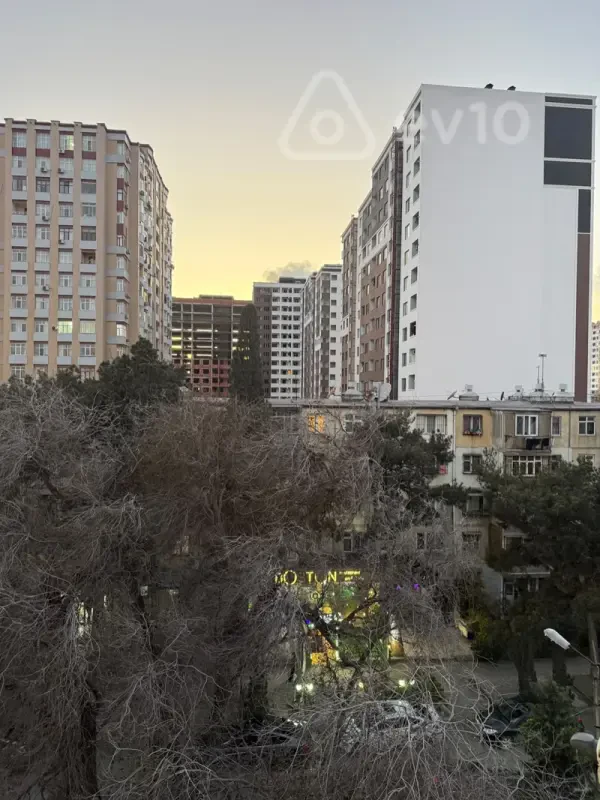 Kirayə verilir 2 otaqlı köhnə tikili 50 m²