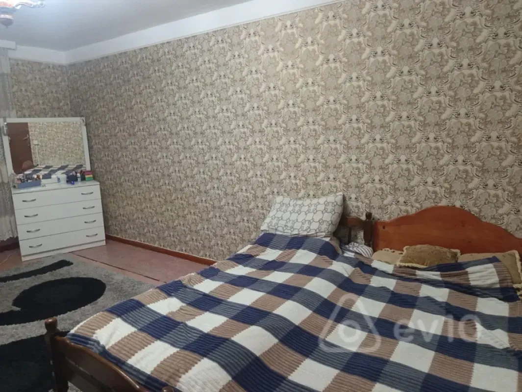Kirayə verilir 1 otaqlı köhnə tikili 60 m²
