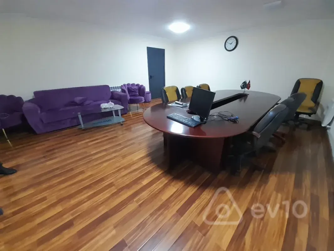 Kirayə verilir 3 otaqlı ofis 100 m²