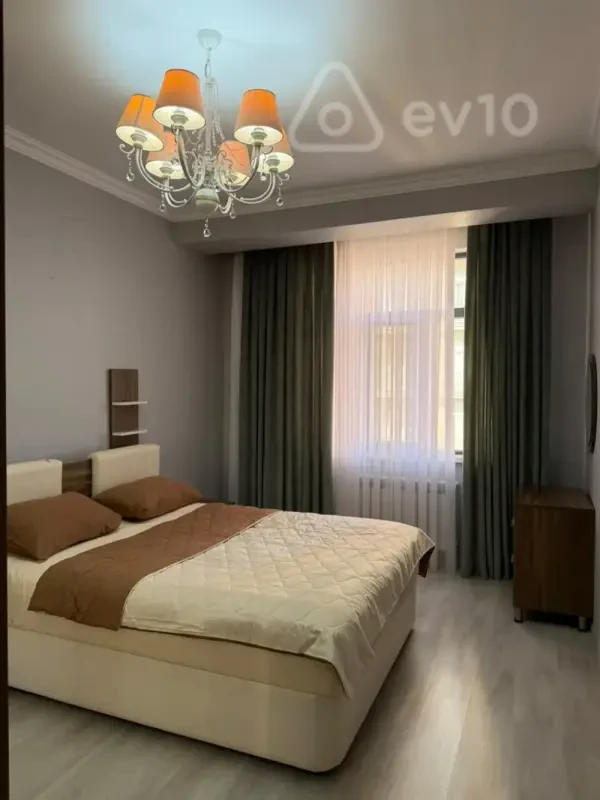 Kirayə verilir 2 otaqlı yeni tikili 70 m²