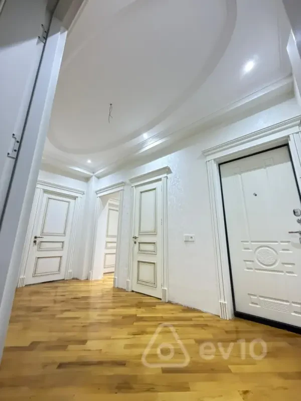 Satılır 3 otaqlı yeni tikili 136 m²