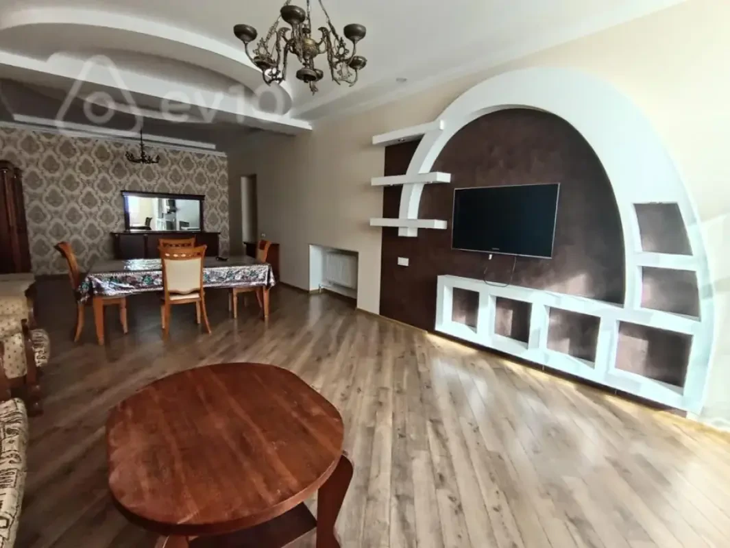 Satılır 3 otaqlı yeni tikili 150 m²