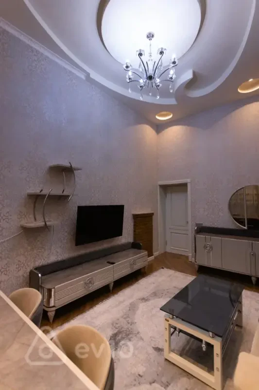 Kirayə verilir 3 otaqlı köhnə tikili 80 m²