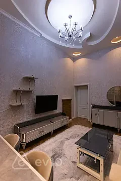 Kirayə verilir 3 otaqlı köhnə tikili 80 m² — Bakı, Səbail 3 otaq 80.00 m²