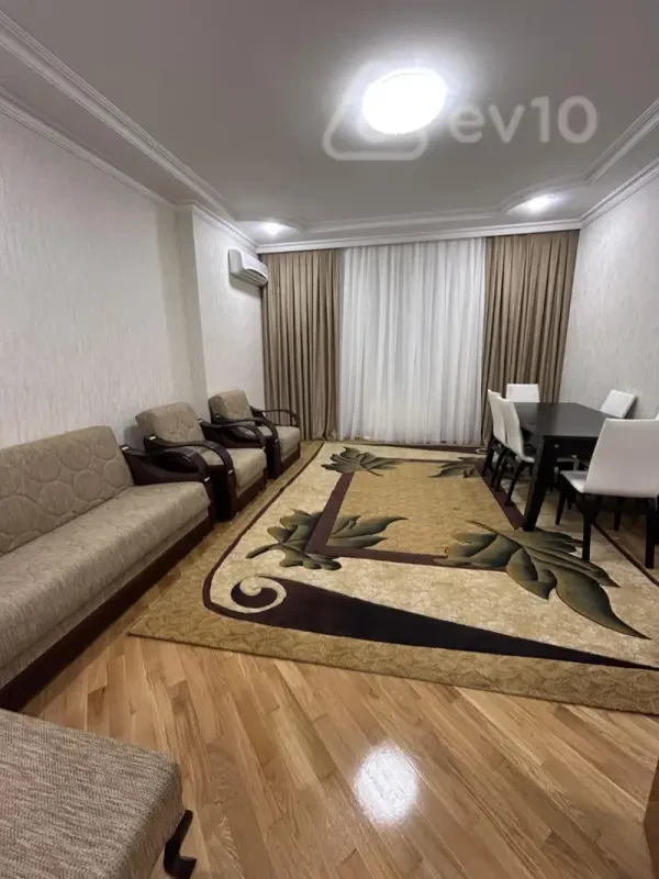 Kirayə verilir 2 otaqlı yeni tikili 75 m²