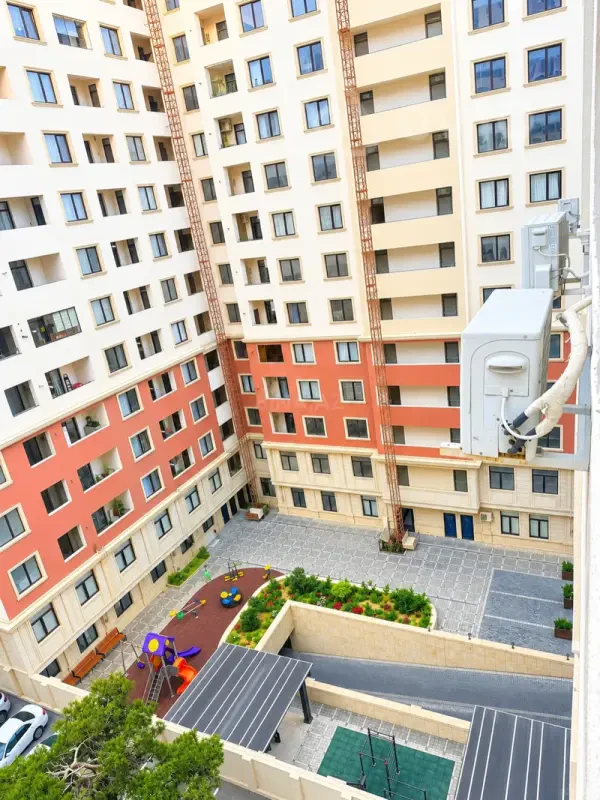 Satılır 2 otaqlı yeni tikili 101 m²