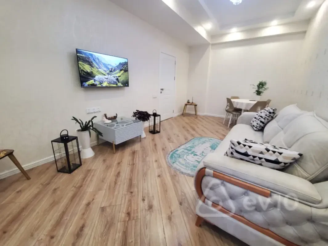 Kirayə verilir 2 otaqlı yeni tikili 80 m²