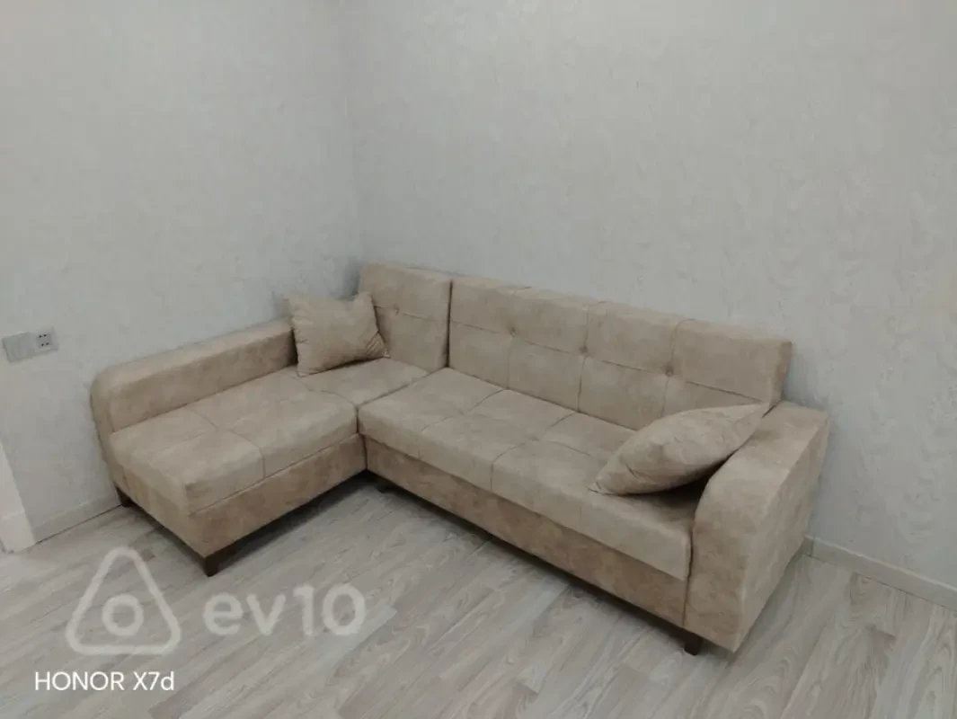 Kirayə verilir 2 otaqlı yeni tikili 65 m²