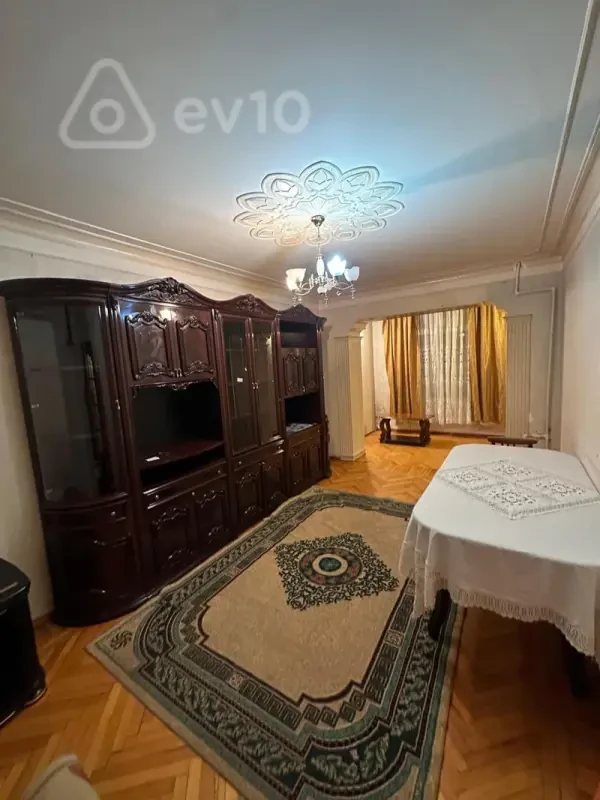 Kirayə verilir 3 otaqlı köhnə tikili 90 m²