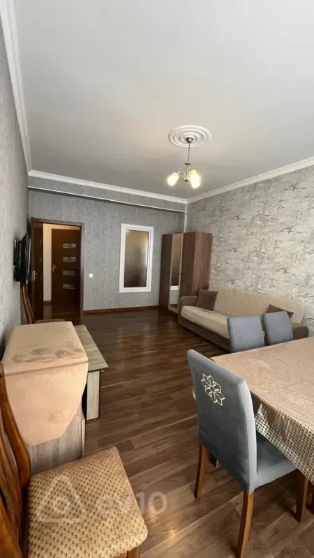 Kirayə verilir 2 otaqlı yeni tikili 70 m²