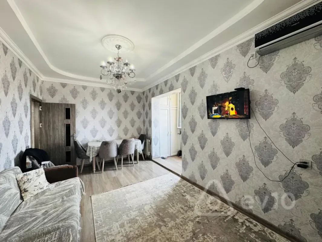 Satılır 2 otaqlı köhnə tikili 45 m²