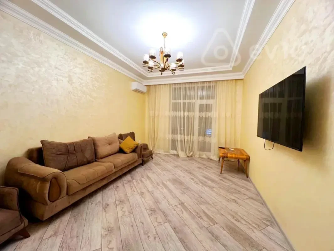 Kirayə verilir 2 otaqlı yeni tikili 70 m²