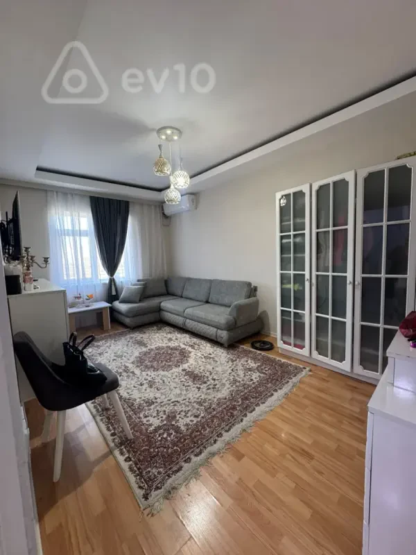 Satılır 2 otaqlı köhnə tikili 40 m²