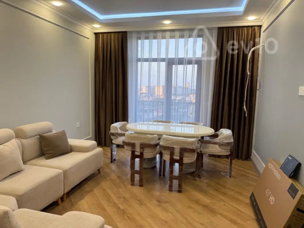 Kirayə verilir 3 otaqlı yeni tikili 86 m²