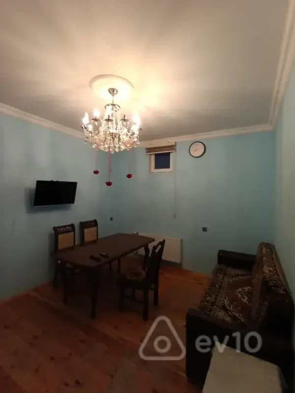 Kirayə verilir 2 otaqlı həyət evi 50 m²